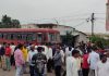 पुणे सोलापूर महामार्गावर भिगवण बस स्थानकाजवळ एसटी खाली चिरडून एकाचा मृत्यू तर दोघे जन जखमी ; पुढे जाण्याच्या नादात चालकाचा सुटला ताबा