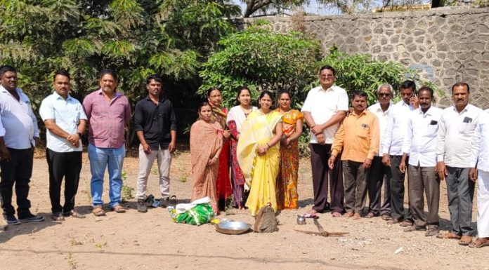 तक्रारवाडी बौध्द विहारासाठी कॅबिनेट मंत्री दत्तात्रय भरणे यांच्या माध्यमातून सामाजिक न्याय चा 20 लाखाचा निधी ; सरपंच मनीषा वाघ यांच्या उपस्थितीत भूमिपूजन