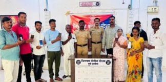 भिगवण पोलिसांची उल्लेखनीय कारवाई: CEIR पोर्टलच्या मदतीने २.५ लाखांचे १० गहाळ मोबाईल हस्तगत करीत मूळ मालकांना केले परत!